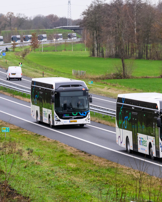 RRReis bussen op de weg RRReis bussen op de weg
