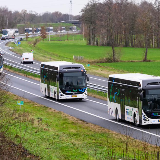 RRReis bussen op de weg RRReis bussen op de weg