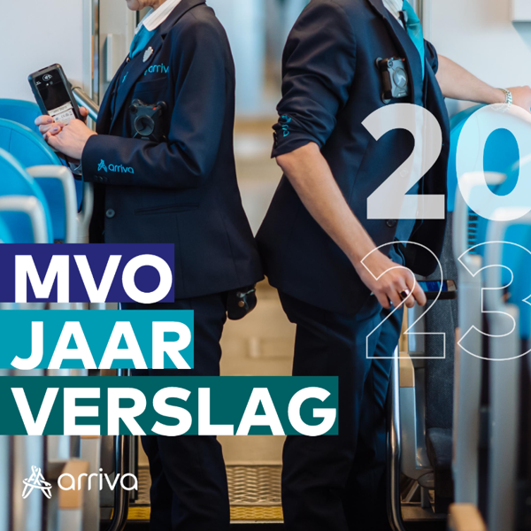 Arriva MVO-verslag 2023 voorpagina met twee stewards in de trein die bezig zijn met kaartcontrole Arriva MVO-verslag 2023 voorpagina met twee stewards in de trein die bezig zijn met kaartcontrole