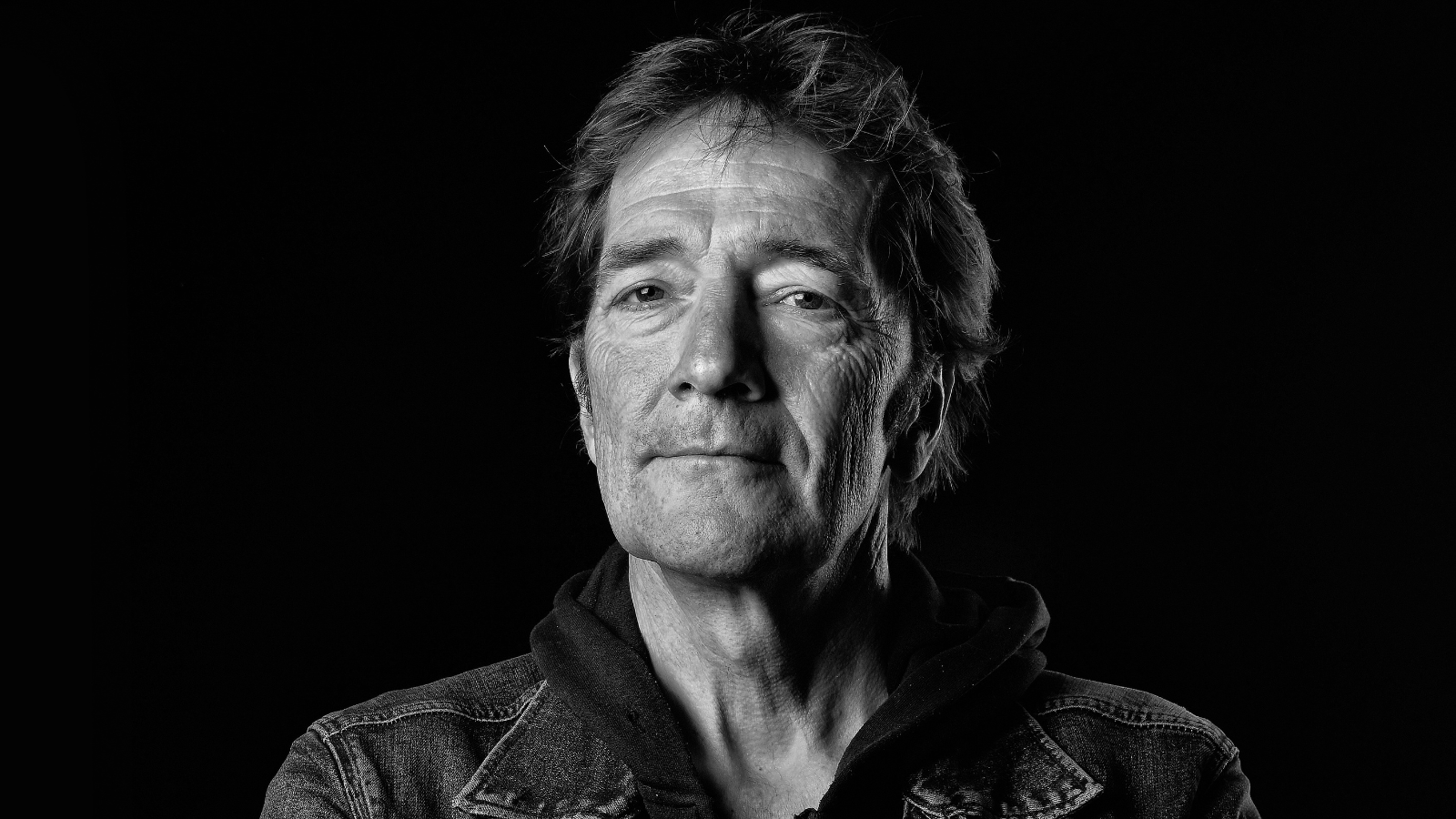 André Manuel portret voor de trein De Tukker